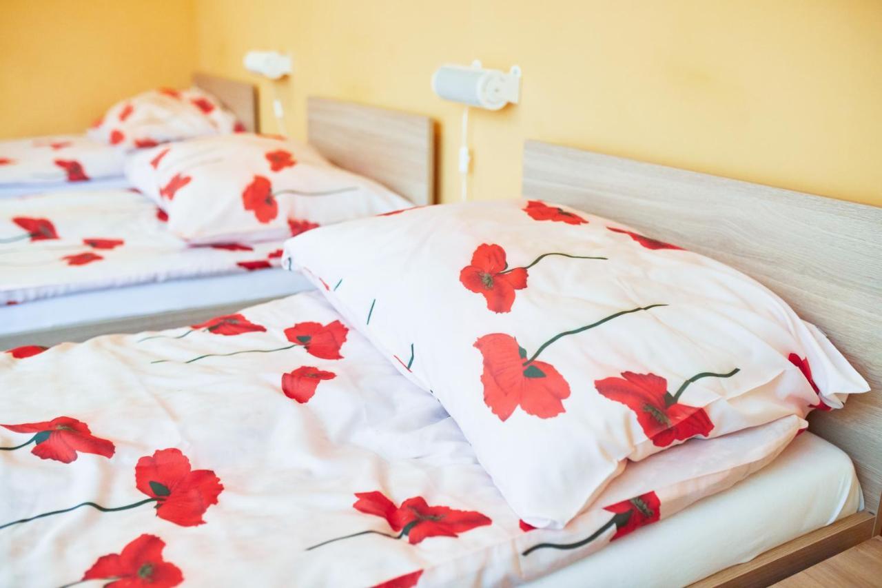 Karczma-Koszwice Bed & Breakfast Luaran gambar