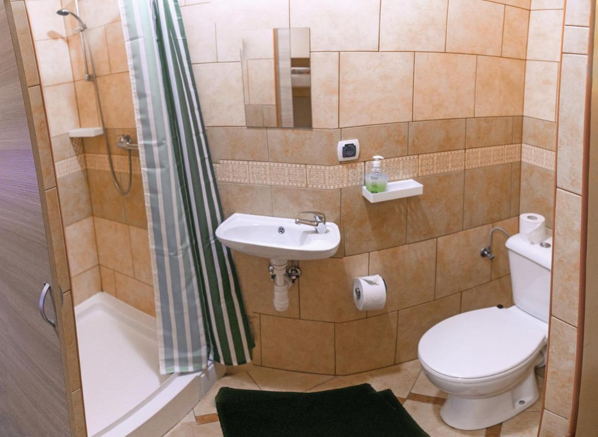 Karczma-Koszwice Bed & Breakfast Luaran gambar
